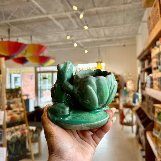 Ceramic Frog On Lily Pad Planter