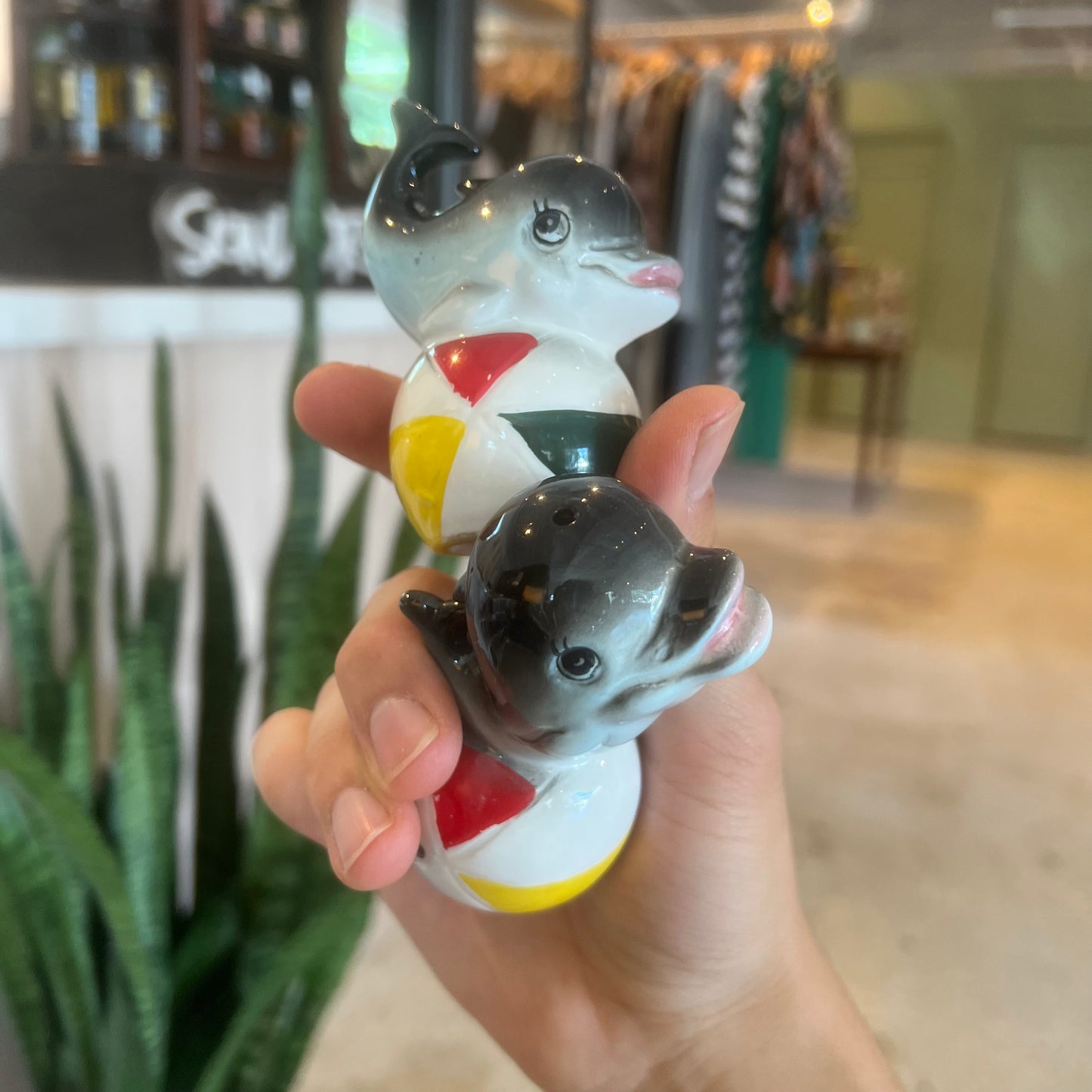 Kelvin’s Treasures Dolphin Salt Shaker