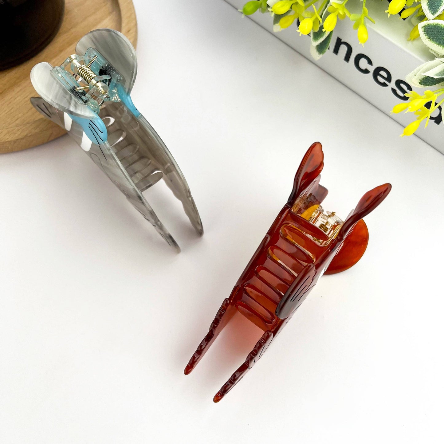 Charming Walrus Hair Claw Clip