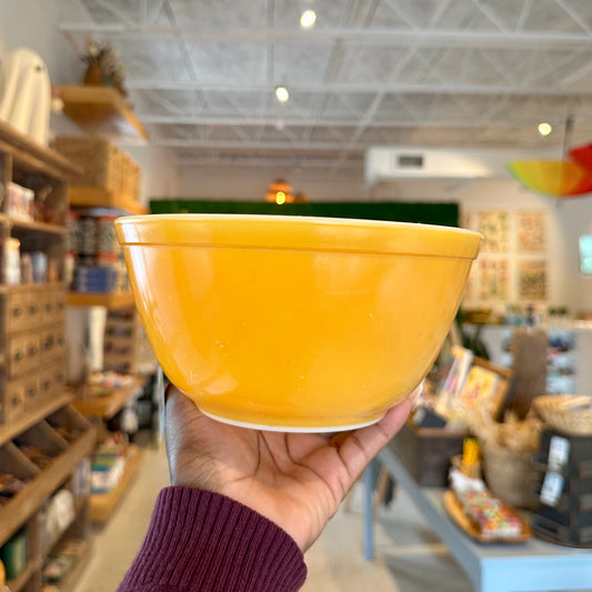 Pyrex Daisy Mixing Bowl