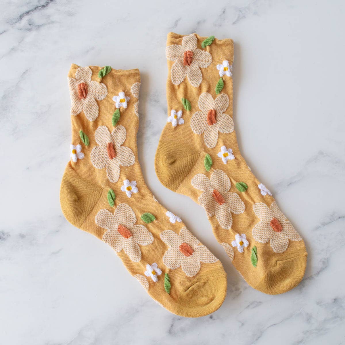 Big 3D Daisy Casual Socks: Oatmeal