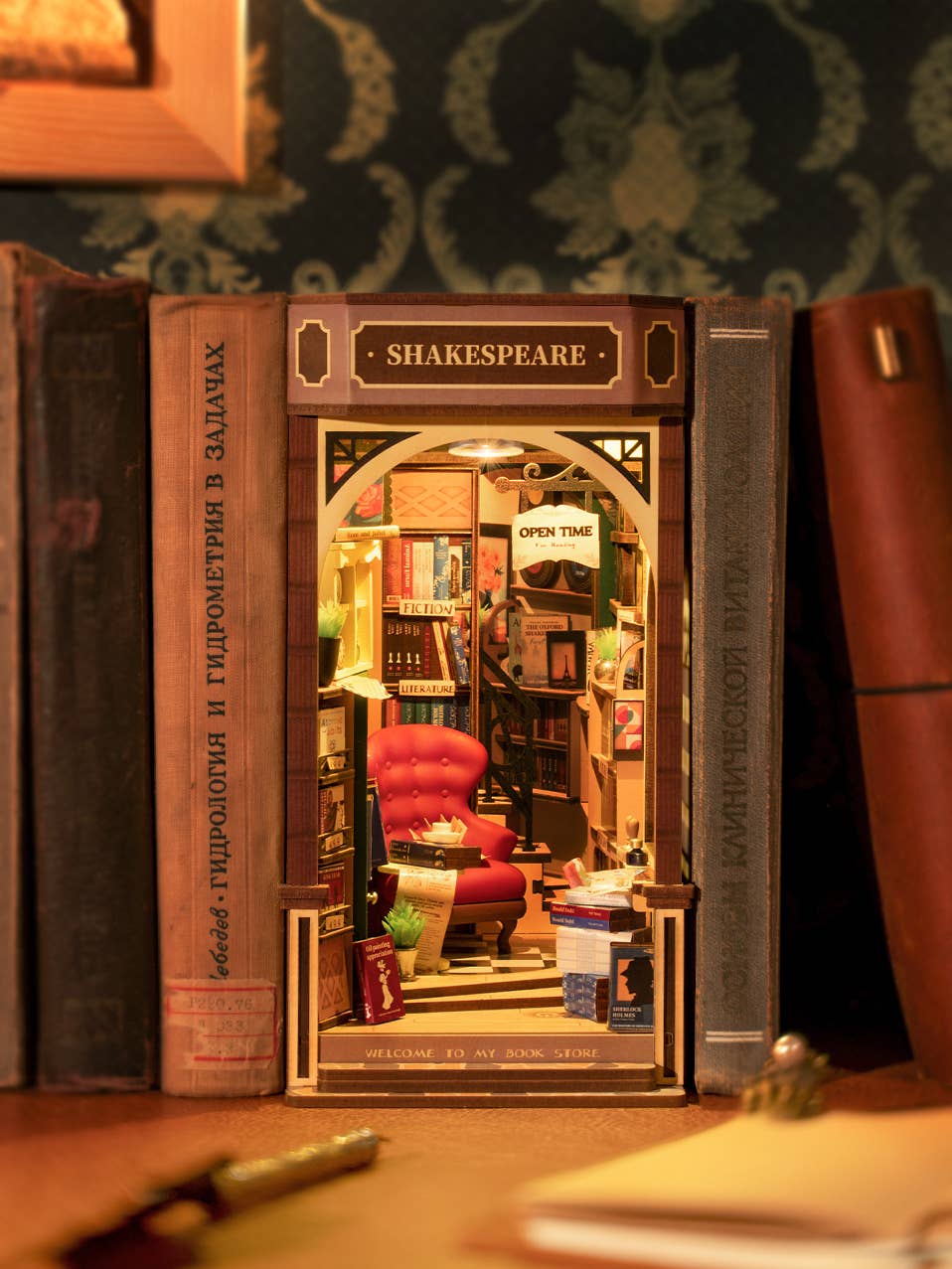 DIY Miniature House Book Nook Kit: Bookstore